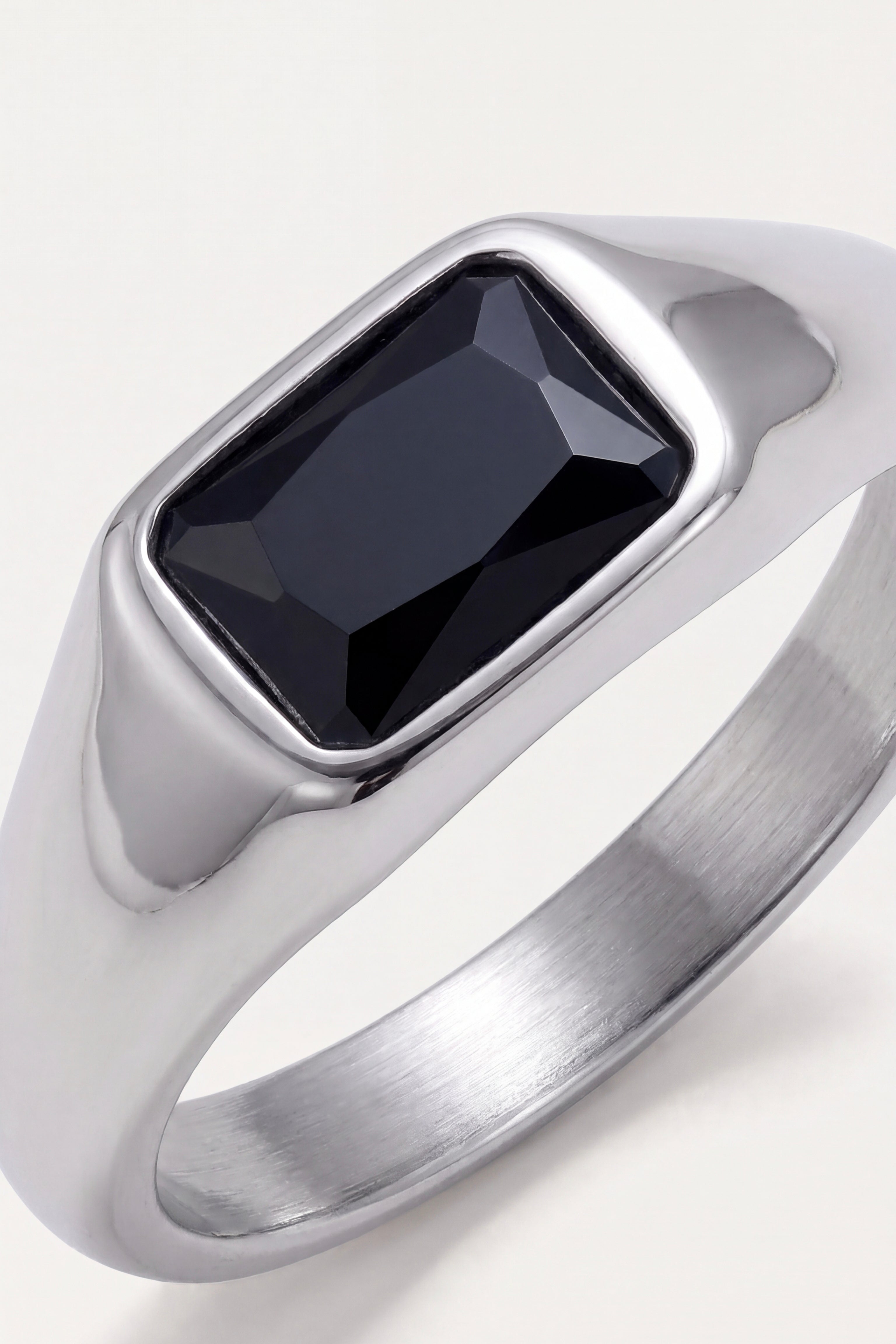 Lucca Ring